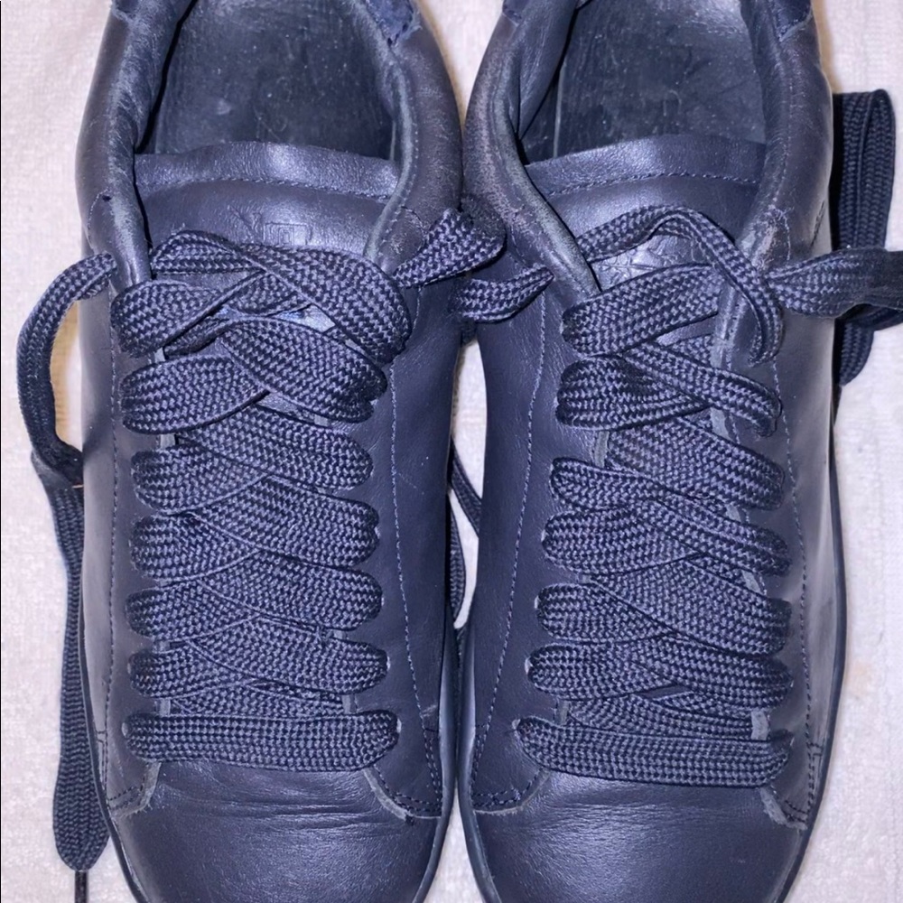 Coach LO-TOP sneaker! Gently used. Will consider any reasonable offer.